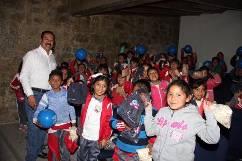 DIF Estatal lleva obra de teatro "No tocar" a Zacatelco imagen 3