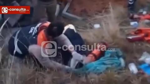 Ap4ratos4 volcadura de tráiler deja cuatro l3sionad0s, en Tlaxco