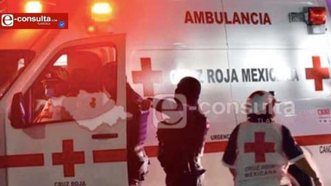 Camioneta termina volcada tras accidente en la autopista Apizaco–Tlaxcala