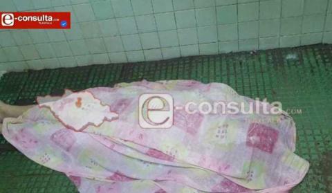 Hallan sin vida a adulto mayor en baños públicos de Apizaco; investigan causas del deceso