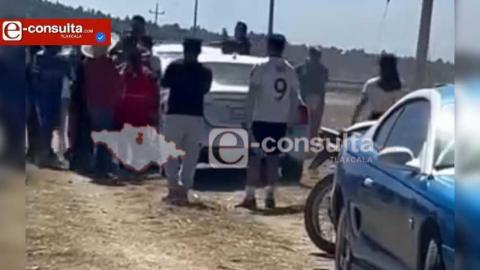 Se apasionan futbolistas por una falta y se agarran a golpes, en Xaloztoc