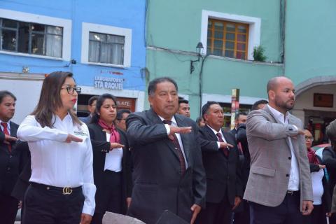 Ayuntamiento de Ixtacuixtla encabeza homenaje cívico en la Plaza de la Constitución
