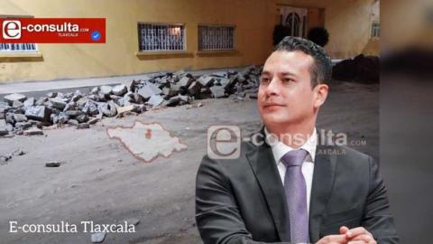 Azain Ávalos engaña a Apetatitlán; deja obra tirada y convierte calle en basurero y nido de ratas