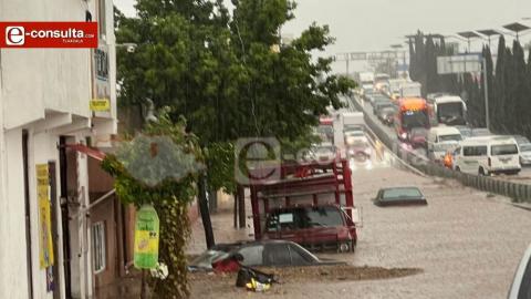 ¡El agua arrasó con todo! Lluvias desatan el caos en Calpulalpan y Tlaxcala capital