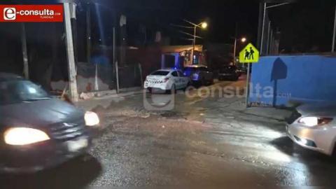 Encapuchados irrumpen con violencia en tienda de Ixtacuixtla; amarran a víctima y huyen con camioneta y botín