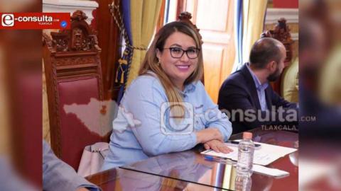 Blanca Angulo impulsa obras millonarias en comunidades de Chautempan y va por más