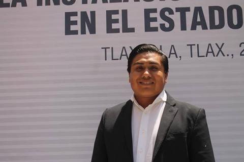 Alcalde Oscar Vélez lleva más beneficios para Tequexquitla