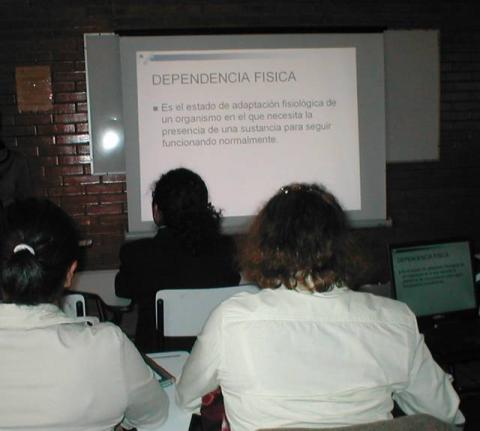 Imparten plática "Delitos contra la salud" a profesores de San Lucas Tecopilco