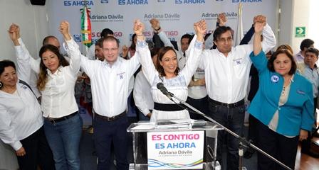 Adriana la única que no tiene pasado priísta: Ricardo Anaya