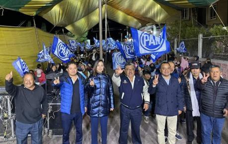 Candidato perdedor de Santa Cruz Tlaxcala hace proselitismo en evento religioso imagen 2