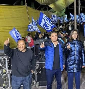 Candidato perdedor de Santa Cruz Tlaxcala hace proselitismo en evento religioso imagen 1