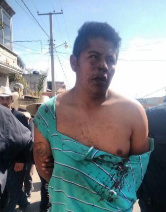 Casi los linchan y policía intervino a tiempo para evitarlo imagen 3