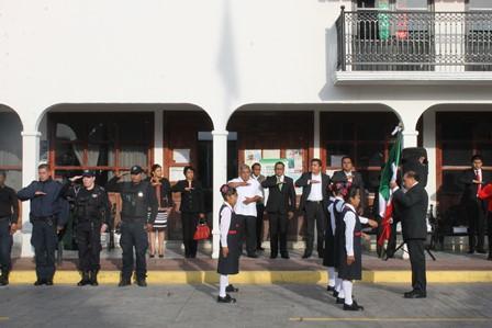 Homenaje marca inicio de Fiestas Patrias en Papalotla
