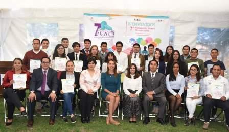 Diputada entrega constancias del séptimo parlamento juvenil imagen 1