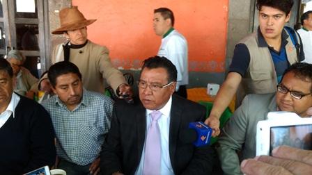 Se va líder del PES y asumirá secretario acusado de acoso sexual