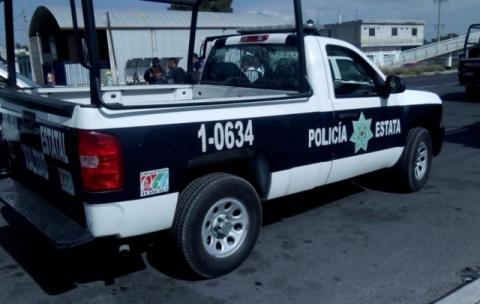 Ladrones sueltan metralla contra policías en Acuamanala