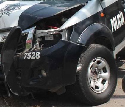 Policía de Huamantla se estampa contra casa por ir en persecución imagen 2