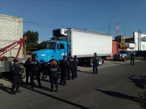 Trabajo coordinados de policías permite asegurar a dos personas