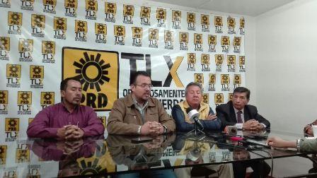 Sostienen reunión plana mayor del PRD y el gobernador Mena
