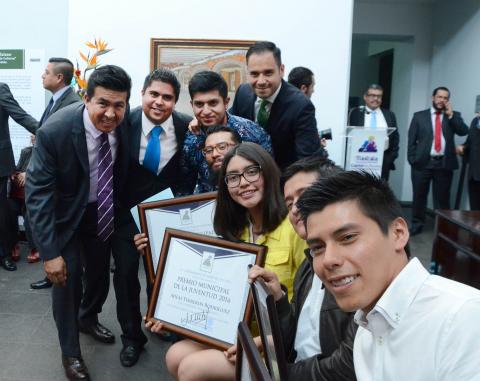 Adlai Terreros logra Premio Municipal Tlaxcala en Logro Académico imagen 4