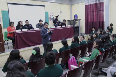 Les dotamos herramientas para que enfrenten los problemas cotidianos: alcalde imagen 2
