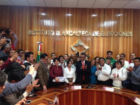 Con ímpetus reeleccionistas el PRI registra candidatos a diputados