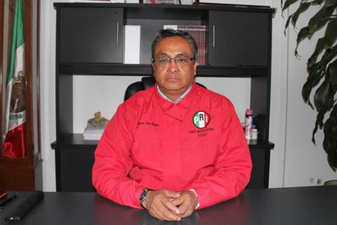 Con amenazas festeja el PRI a los maestros