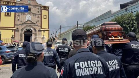 Dan último adiós a Policía de Tlaxco que murió por impedir un secuestro