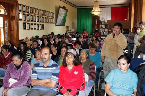 Propicia VHR dialogo entre Directivos y ex trabajadores de Calzado Sandak imagen 2