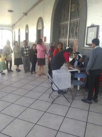 Noé Rodríguez vota en Calpulalpan imagen 6