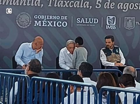 Niño pide ayuda a AMLO para sacar de prisión a su padre