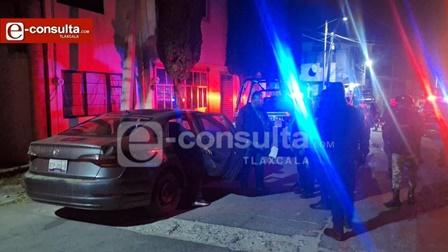 Vecinos retienen a presuntos responsables de robo en vivienda de San Pablo del Monte