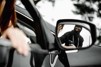 Roban tres vehículos con violencia en Chiautempan, Xaltocan y Calpulalpan