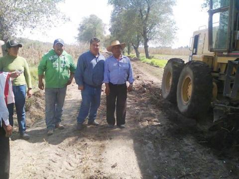 Alcalde Francisco Román Sánchez resuelve problema en camino real imagen 4