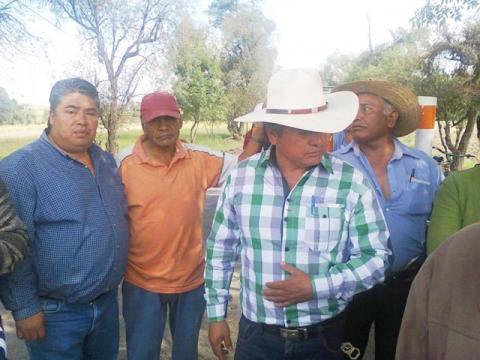 Alcalde Francisco Román Sánchez resuelve problema en camino real imagen 5