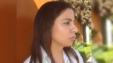 Con gritos de desesperación Rosalinda Muñoz Sánchez, quiere convencer para que voten por ella