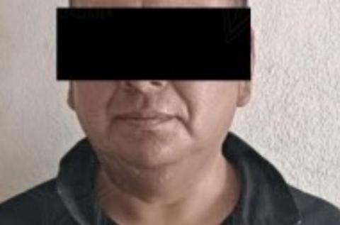 ¡Salud compadre! por tomar bebidas embriagantes en una patrulla detienen a policía municipal de Zacatelco