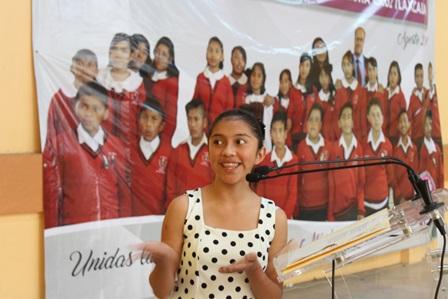 Entregan útiles escolares gratuitos en Santa Cruz Tlaxcala imagen 2