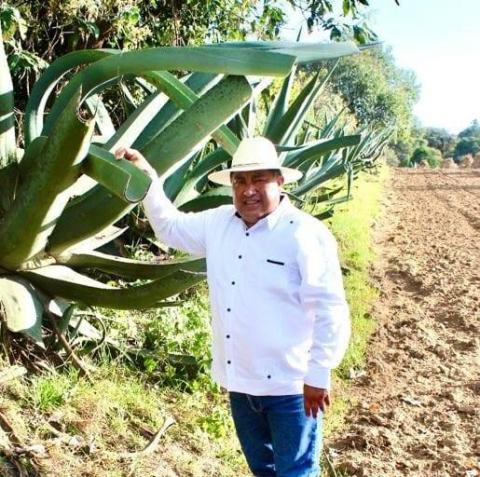 Unidad y democracia, resalta profesor Alberto Hernández a propósito del 24 de febrero