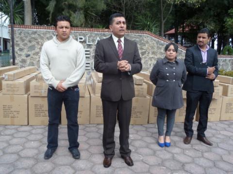 Alcalde de Tetla refrenda compromiso con los sectores vulnerables imagen 2