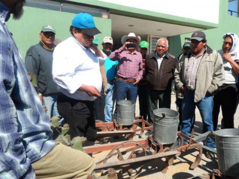 Capacita SEFOA a productores para fortalecer sus procesos de siembra imagen 2
