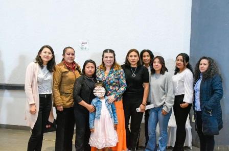 Con Conferencia Magistral conmemora Sandra Aguilar el Día de la Mujer