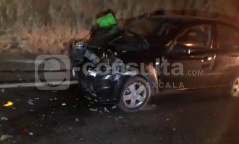 Aparatoso accidente sobre la carretera Ocotlán- Chiautempan imagen 2