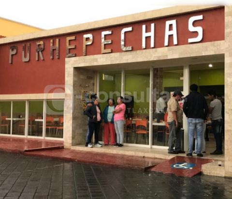 Tlaxcaltecas condenan asalto a Carnitas Purépechas en Apetatitlán