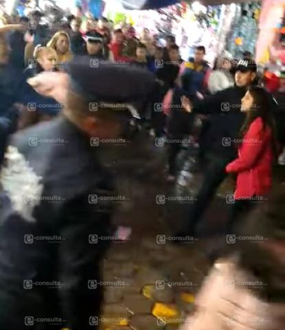 Video de mujeres desgreñandose en la feria de Xaloztoc imagen 2