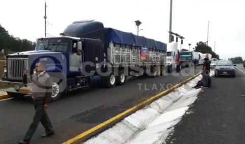 Manifestación de Amotac por precio de combustibles y casetas