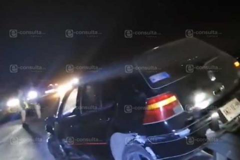 Sufre accidente y tira barra de contención de autopista Tlaxcala-Texmelucan