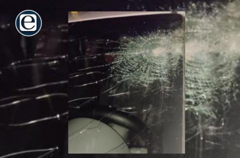 Con piedras buscan delincuentes asaltar a automovilistas