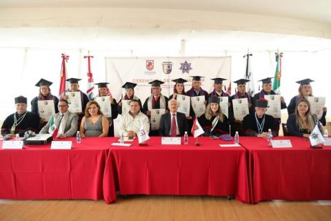 Se gradúan trece elementos de la Policía de Chiautempan de la UNIPOL imagen 1
