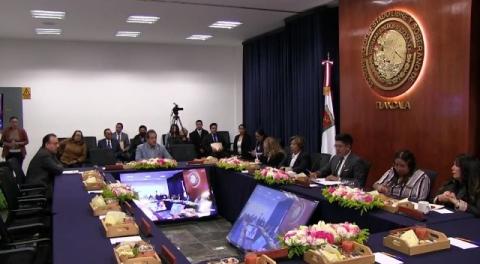 Discrepan diputados en comparecencia de procuradora abandonan la sesión